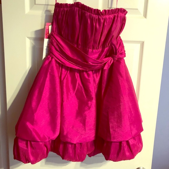 NWT💥 Betsey Johnson Fuchsia Mini Dress - Picture 2 of 9